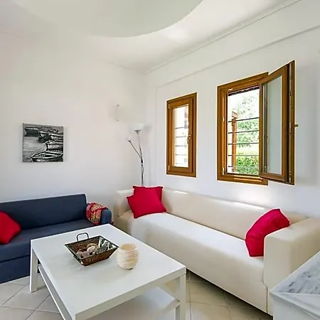 Modern House Tatil Evi