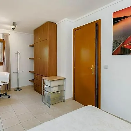 Modern House Tatil Evi Ierissos