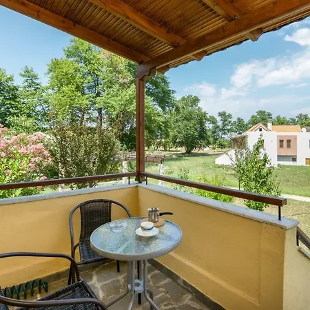 Modern House بيت للعطل