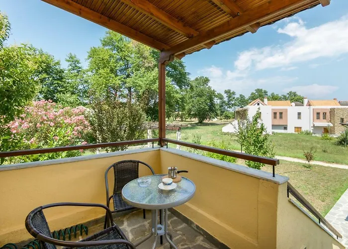 Modern House Case de vacanță